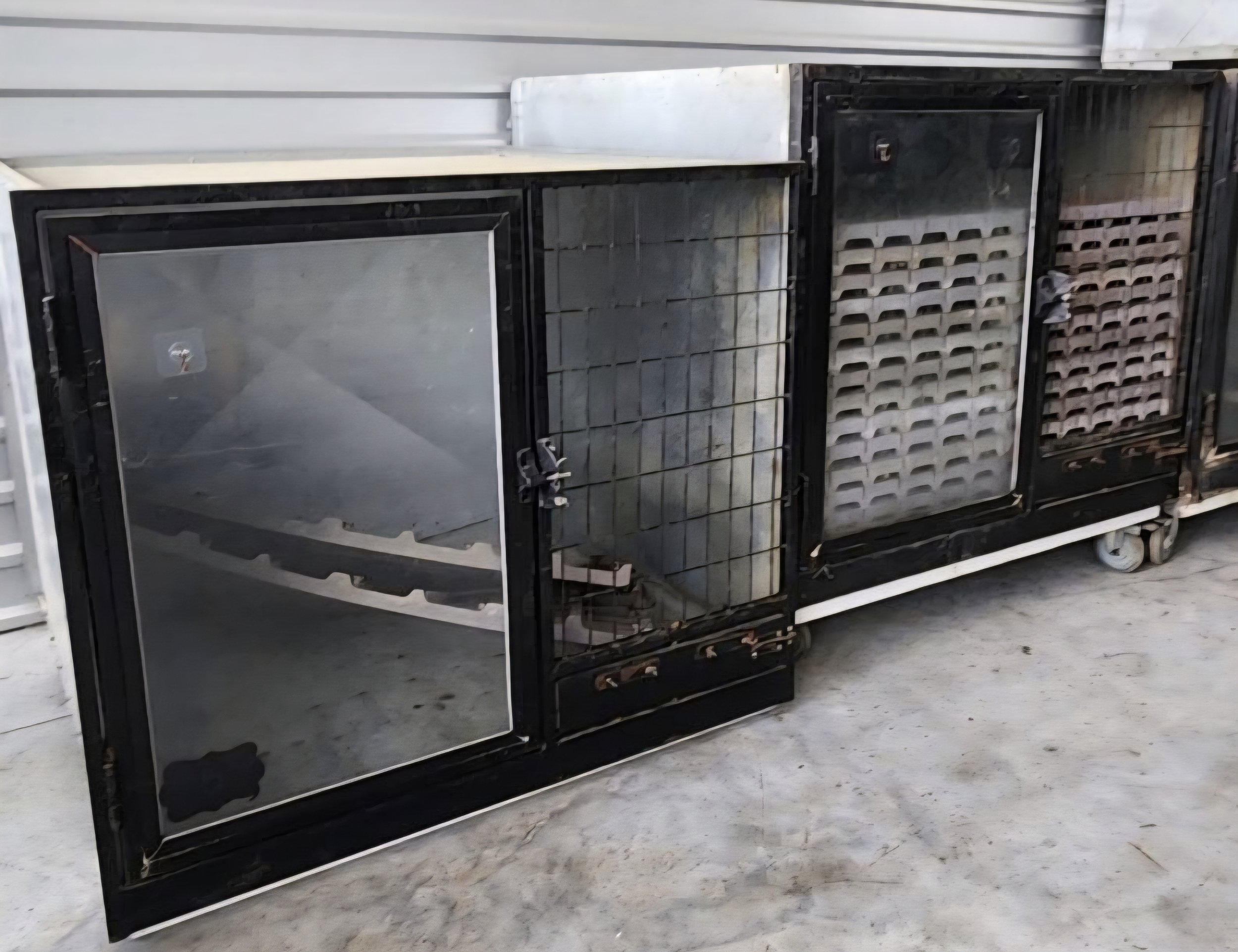 Cages-Kennel equipment — Used Vet Equipment